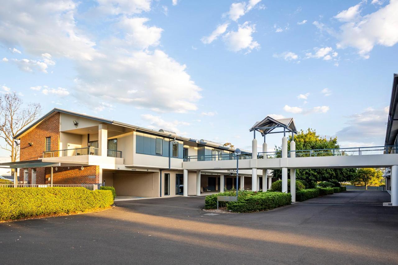 Hawkesbury Race Club Motel Windsor Ngoại thất bức ảnh The University of Sunshine Coast Library